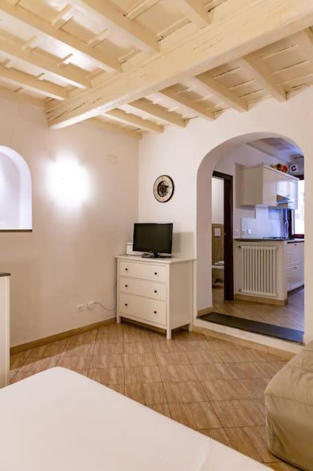 Lovely Portion Of Property Few Steps From Basilica Santa Croce 피렌체 외부 사진